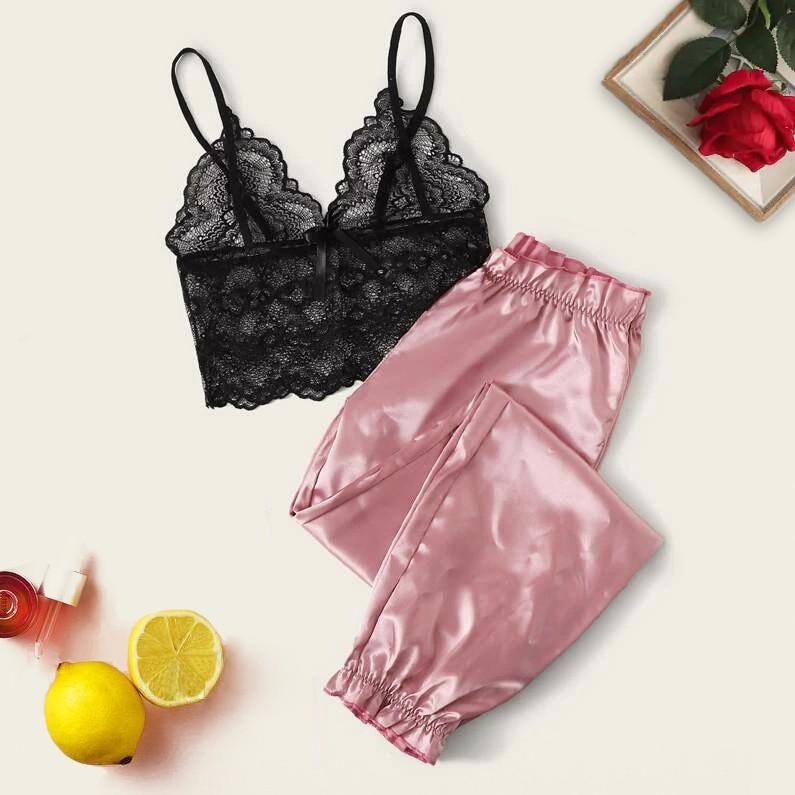 Bras Sets 2021 Women's Sexy Lingerie Bra Set Cute Women V-Neck Lace Camisole Satin Trousers Sleepwear Pajamas Dropship #D, Black
Bras Sets 2021 Women's Sexy Lingerie Bra Set Cute Women V-Neck Lace Camisole Satin Trousers Sleepwear Pajamas Dropship #D, Black
