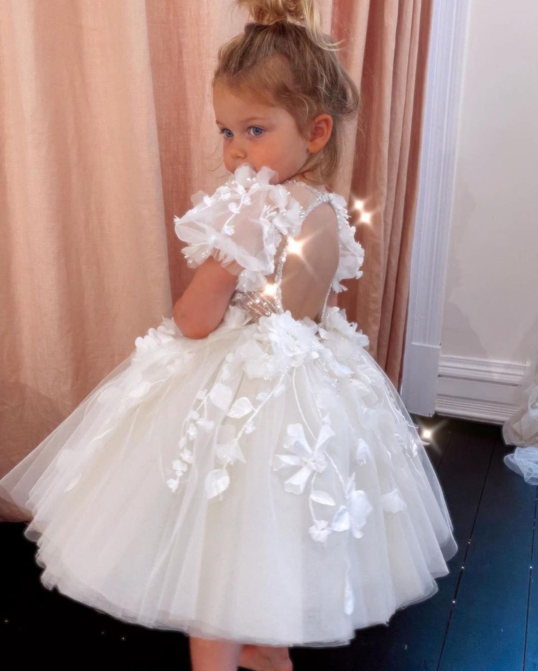 Lovely Beads Flower Girls Dress Cute Jewel Neck Hand Made Flowers Short Sleeve Children Birthday Party Dresses Kids Wedding Prom Formal Wear