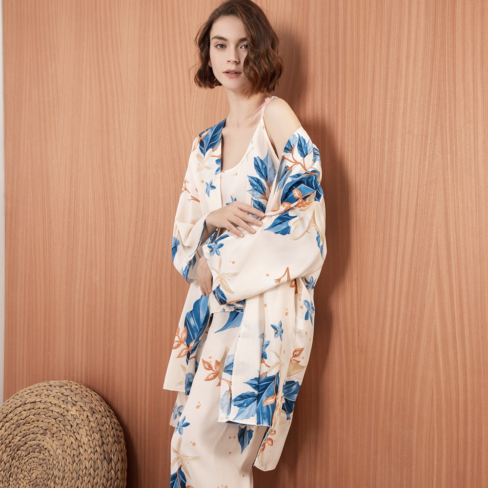 2021julys song 3 pcs women viscose pajamas set floral printed female pyjama elegant female nightwear spring summer cool sleepwear, Black;red
2021julys song 3 pcs women viscose pajamas set floral printed female pyjama elegant female nightwear spring summer cool sleepwear, Black;red