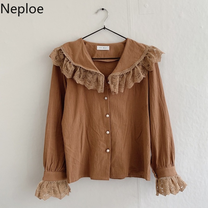 Neploe Women's Blouse Solid Elegant Temperament Tops Spring Korean Lace turn-down collar Pearl Button Flared Sleeve Shirt 4H418 210422