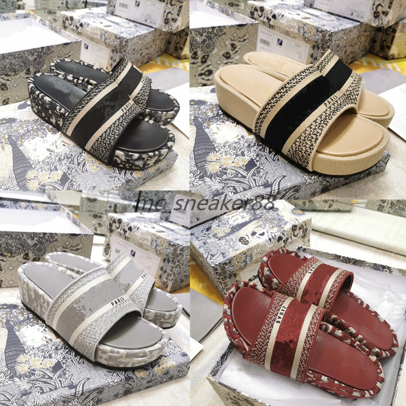 2021 Summer Mules Wedge Heel Sandals Blue Oblique Embroidered Cotton Platform Jacquard Real Leather Luxury Women Shoes size 35-41, Di sandals
2021 Summer Mules Wedge Heel Sandals Blue Oblique Embroidered Cotton Platform Jacquard Real Leather Luxury Women Shoes size 35-41, Di sandals