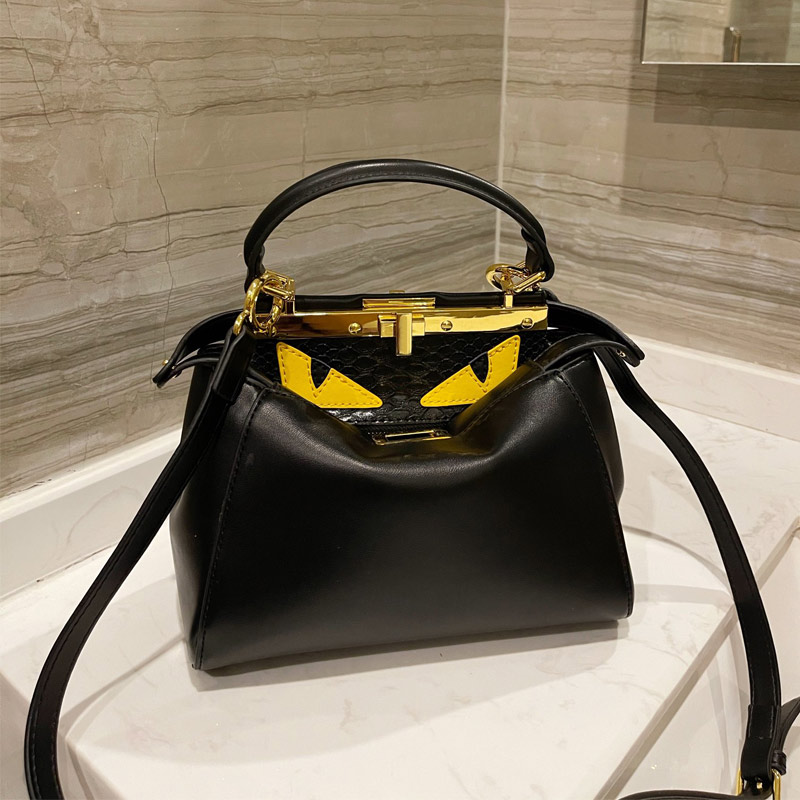 Classic FF Handbags Purse Women Tote Bag Plain Crossbody Bags High Quality Yellow Eyes Square Rotary Lock Removable Shoulder Strap Genuine Leather
Classic FF Handbags Purse Women Tote Bag Plain Crossbody Bags High Quality Yellow Eyes Square Rotary Lock Removable Shoulder Strap Genuine Leather