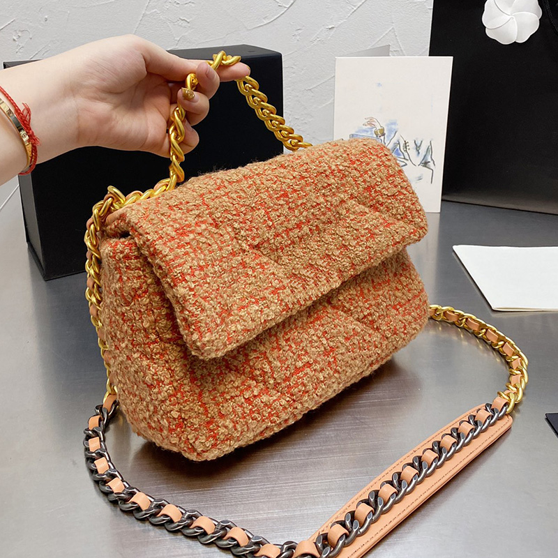 Designer Women 19 Tweed Crossbody Shoulder Bag 2021 Paris Brand 19s Woolen Pillows Handbags Woman Weave Houndstooth Handbag Knitting Chain n
Designer Women 19 Tweed Crossbody Shoulder Bag 2021 Paris Brand 19s Woolen Pillows Handbags Woman Weave Houndstooth Handbag Knitting Chain n