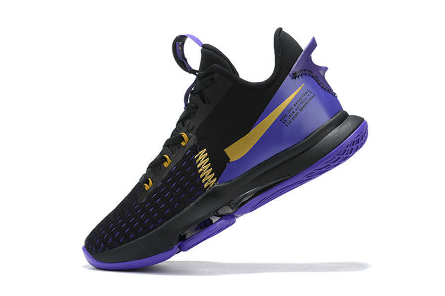 LeBrons Witness 5 Lakers Men Basketball shoes sales 2021 high quality 5s Green red black white sneakers store with box Size 7-12, 16
LeBrons Witness 5 Lakers Men Basketball shoes sales 2021 high quality 5s Green red black white sneakers store with box Size 7-12, 16