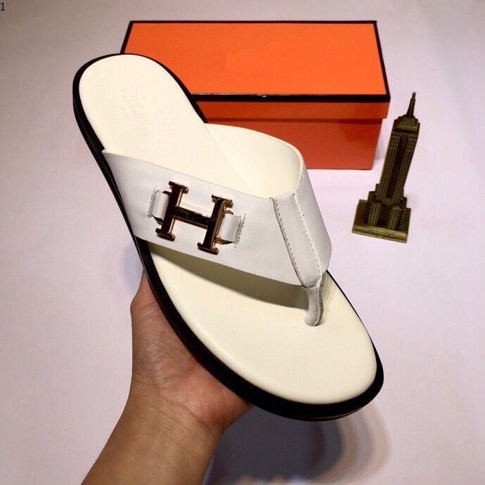 NEW Men Flip Flops Designer Slides Summer Fashion Top Quality Luxury Flat Sandals kjjj0008
NEW Men Flip Flops Designer Slides Summer Fashion Top Quality Luxury Flat Sandals kjjj0008