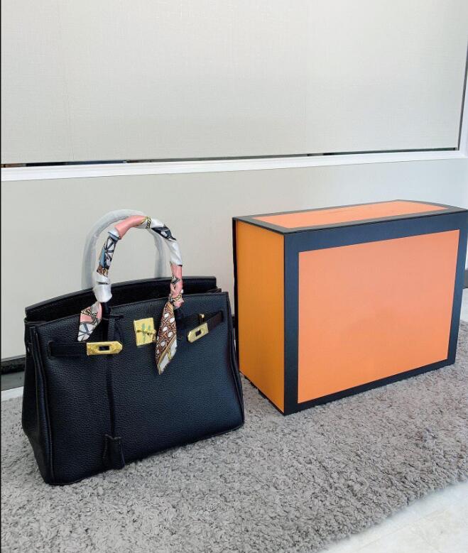 GGLVLouis
Vitton YSL
VUTTON Womens Tote High-Quality Luxury Designer Bags Genuine Leather Handbag Cowhide pochette women clutch With silk scarf, Card brown grid
GGLVLouis
Vitton YSL
VUTTON Womens Tote High-Quality Luxury Designer Bags Genuine Leather Handbag Cowhide pochette women clutch With silk scarf, Card brown grid