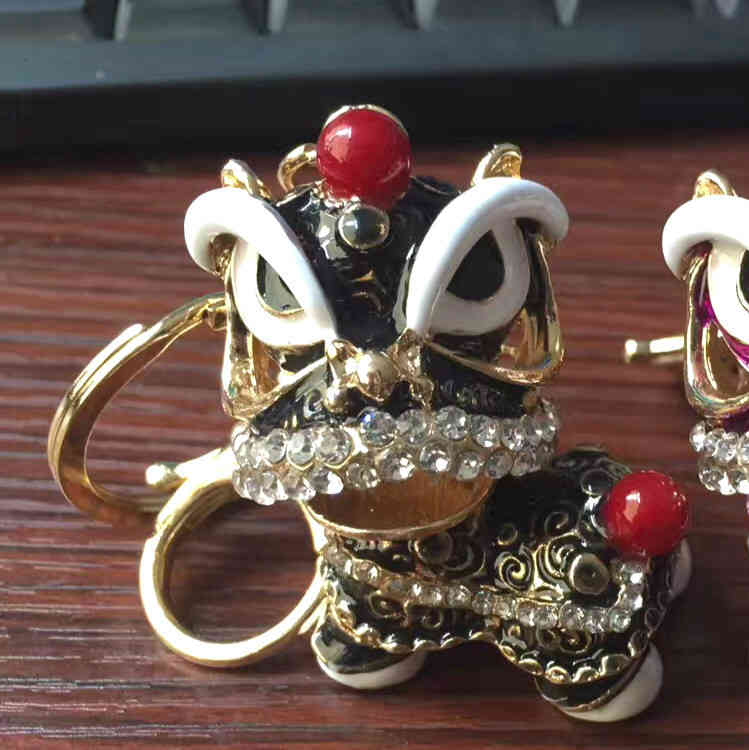 Key Rings Creative Small Gift Chinese Style Lion Chain Kirin Automobile Alloy Pendant Bag Accessories Crafts