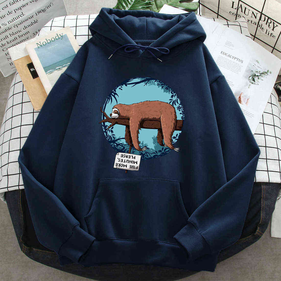 Sleeping Sloth Print Hoodies Man Women Casual Loose Sweatshirts Cartoon Anime Harajuku Vintage Streetwear Hooded Hip Hop Hoody H0909
