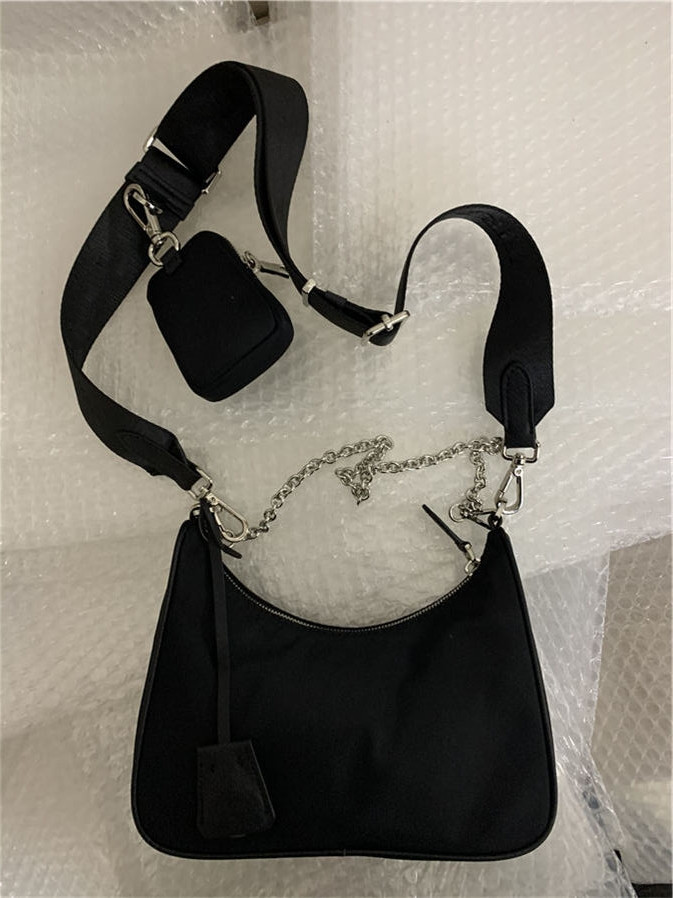 nylon leather hip-hop luxury shoulder bag brand 3a with box ladies messenger bags heart-shaped decoration 2 in 1 nylons cross body purse
nylon leather hip-hop luxury shoulder bag brand 3a with box ladies messenger bags heart-shaped decoration 2 in 1 nylons cross body purse