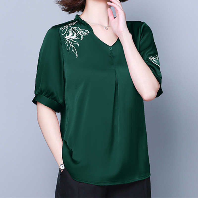 Korean Summer Women Shirts Short Sleeve Printing Blouse Female Green V-Collar Shirt s Oversize Solid Tops 210604
Korean Summer Women Shirts Short Sleeve Printing Blouse Female Green V-Collar Shirt s Oversize Solid Tops 210604