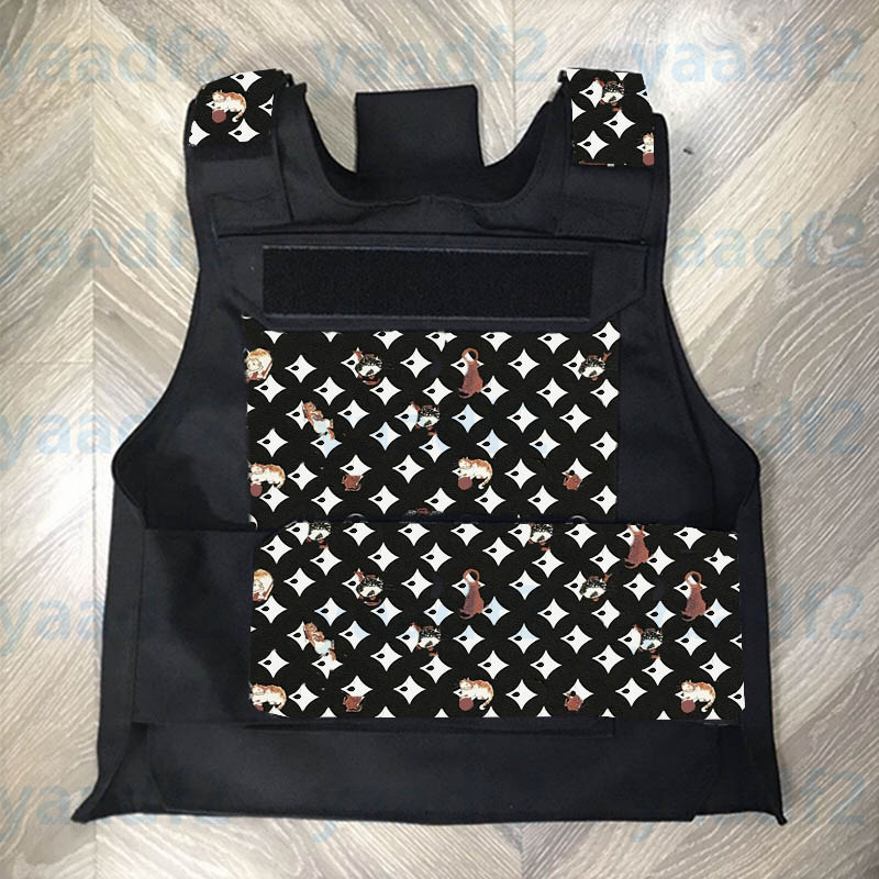 Mens Leather Tank Tops Womnes Adjustable Plate Carrier Vest Vintage Letters Blossoming Design Tactical Vests Fashion CS Game Body Armor, Black/letters
Mens Leather Tank Tops Womnes Adjustable Plate Carrier Vest Vintage Letters Blossoming Design Tactical Vests Fashion CS Game Body Armor, Black/letters