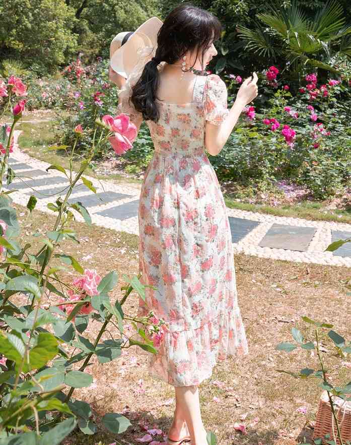 Summer Sweet Puff Sleeve Party Dress Vintage Women Square Collar Floral Embroidery Printed Pearls Button Pink Chiffon Dress 210518