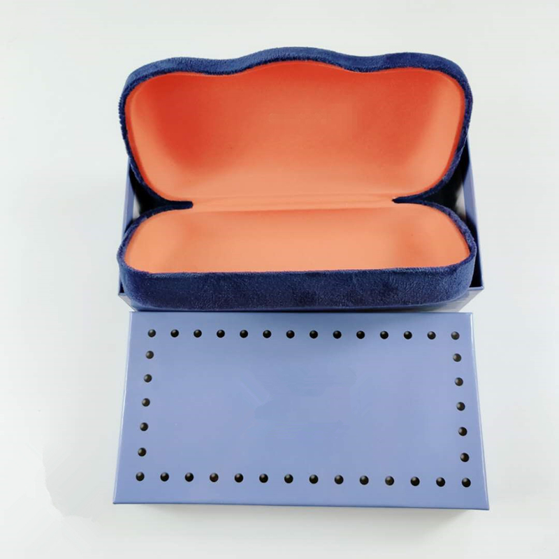 Designer Sunglasses Case Velvet Eyewear Tin Box Brand Red Green Sun Glasses Bag Cloth
Designer Sunglasses Case Velvet Eyewear Tin Box Brand Red Green Sun Glasses Bag Cloth