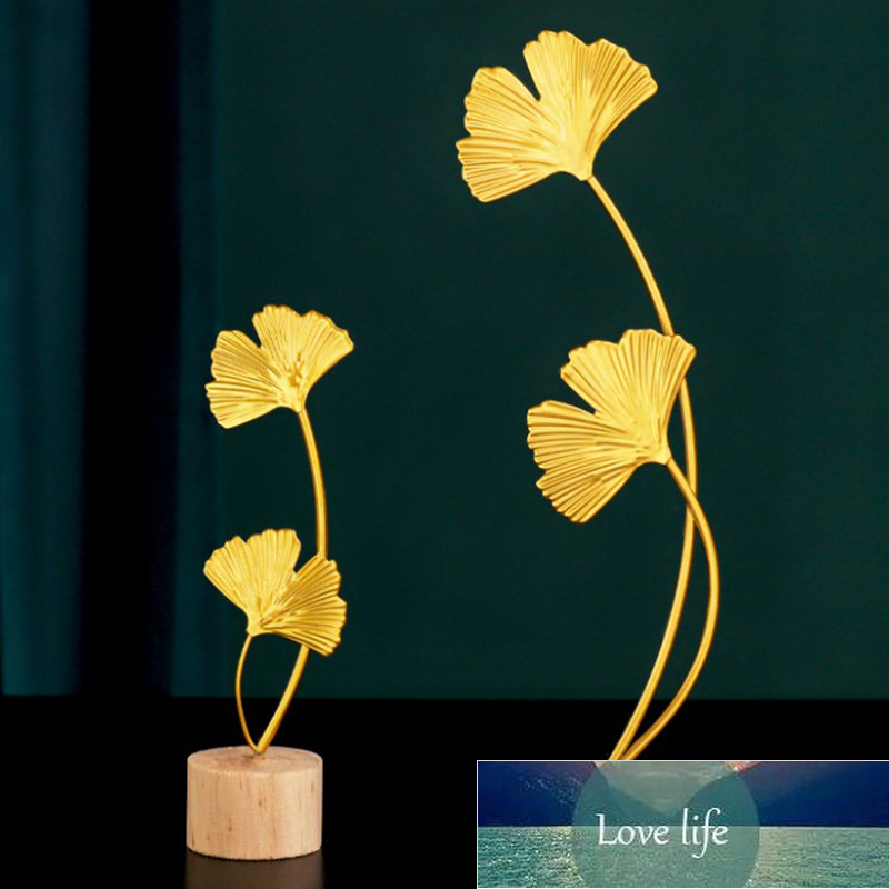 Modern home decoration office accessories for living room piecies home decor statues Leaves Statue miniature metal Ornaments Factory price expert desi
