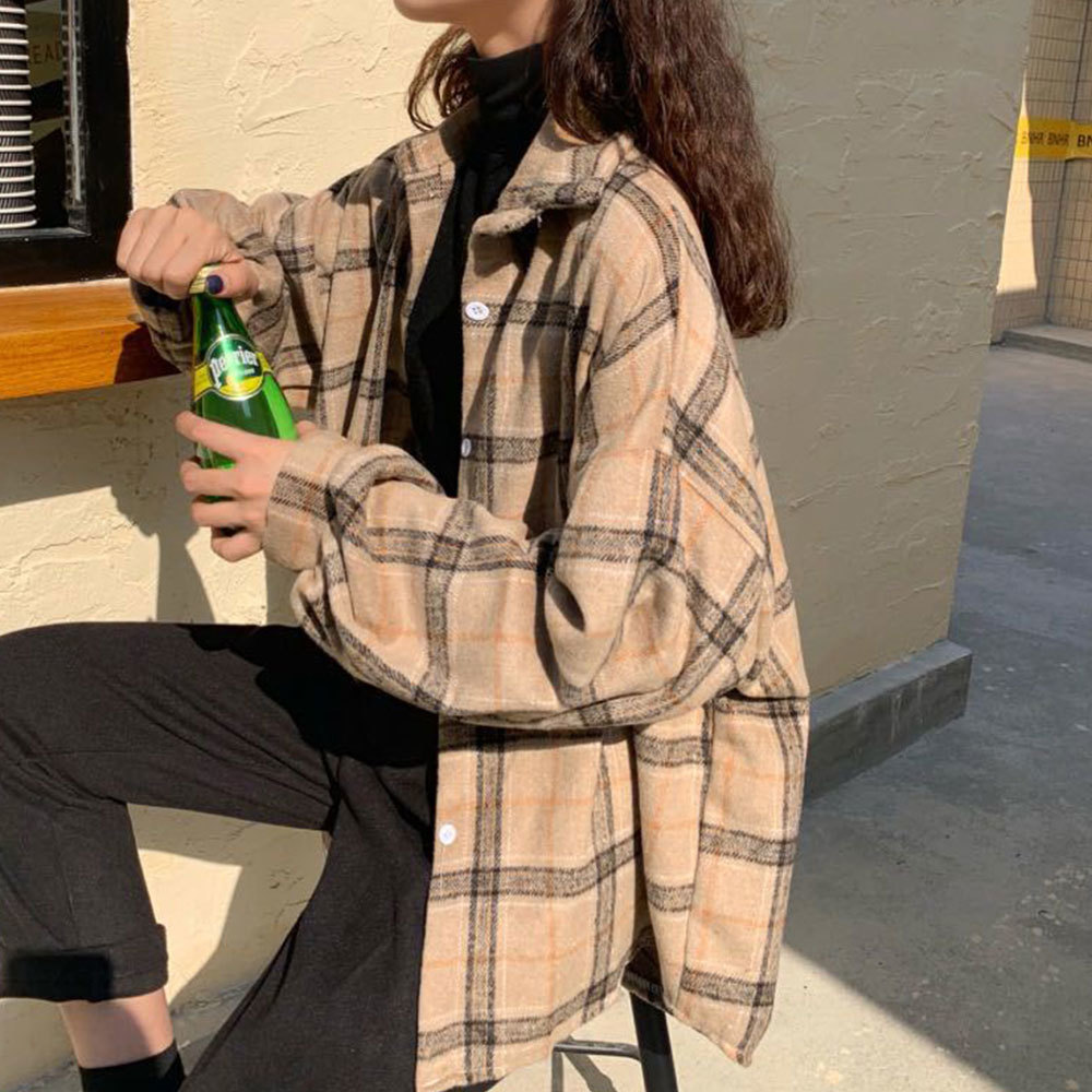 Retro Plaid Printed Women Turn Down Collar Blouses Fashion Female Elegant Shirts Harajuku Style Ladies Loose Solid Outwear Coat 210428