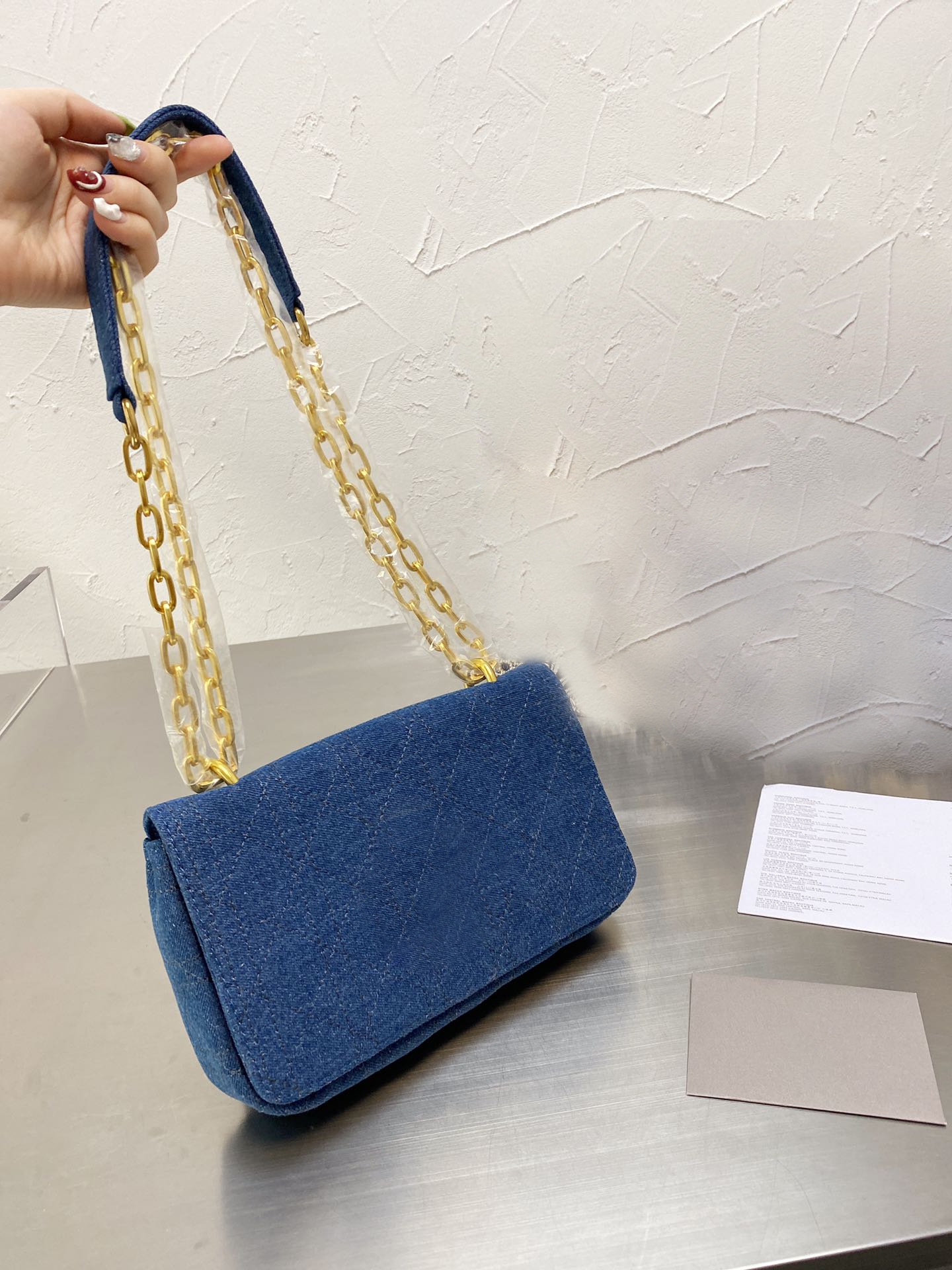 2021 fashion style casual bag purse denim corssbody women luxury designer handbag high quality shoulders wholesale price for young girl saddle XTD03, Extra shipping cost
2021 fashion style casual bag purse denim corssbody women luxury designer handbag high quality shoulders wholesale price for young girl saddle XTD03, Extra shipping cost
