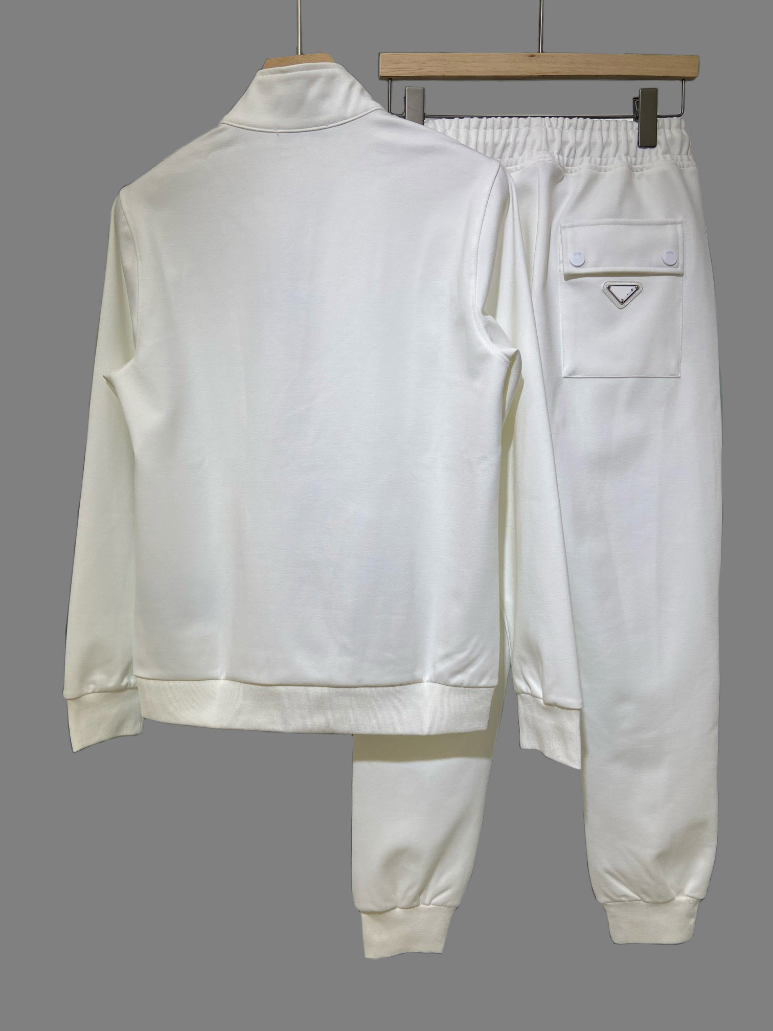 2021 Herren Men's Tracksuits Marke Trainingsanzüge Sweatshirts Anzüge Männer Track Sweat Suit Mäntel Mann Designer Jacken Hoodies Hosen Sportbekleidung 21ss, White
2021 Herren Men's Tracksuits Marke Trainingsanzüge Sweatshirts Anzüge Männer Track Sweat Suit Mäntel Mann Designer Jacken Hoodies Hosen Sportbekleidung 21ss, White