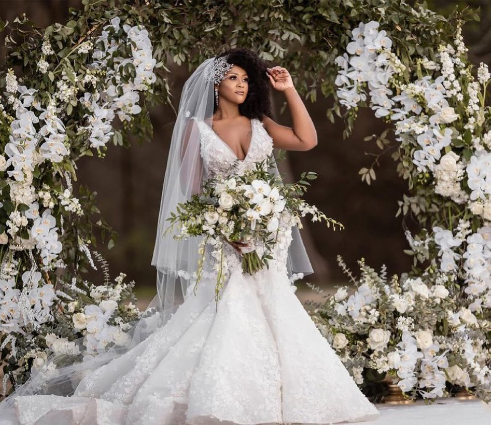 Plus Size Mermaid Wedding Dress Deep V Neck Short Sleeve Bridal Gowns robes de mariée 3D Floral Appliques Bride Dresses