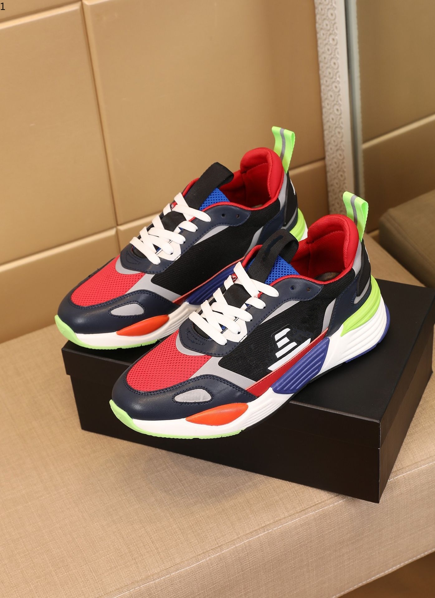 Dio The latest men's burst leather Plus Run Away sneakers fashion shoes, original Box Runner outdoor activity size 38-45 mkjh001
Dio The latest men's burst leather Plus Run Away sneakers fashion shoes, original Box Runner outdoor activity size 38-45 mkjh001
