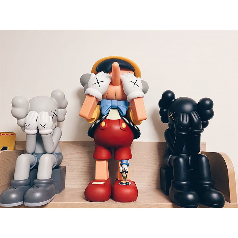 NEW 26CM 0.7KG and 45CM Originalfake KAWS Two kinds of style for Original Box Companion Action Figure model decorations toys
NEW 26CM 0.7KG and 45CM Originalfake KAWS Two kinds of style for Original Box Companion Action Figure model decorations toys