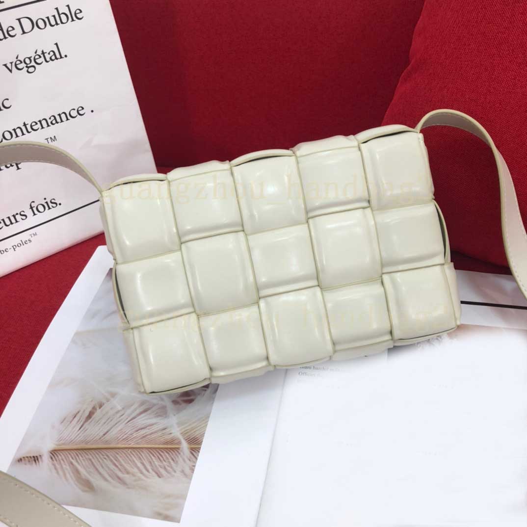 Designer Bags Woven Pillow Bag Fashion Women CrossBody Handbag High Quality Luxurys Top Leather Clutch Totes Ladies Shoulder Purse Handbags Metallic, Color1
Designer Bags Woven Pillow Bag Fashion Women CrossBody Handbag High Quality Luxurys Top Leather Clutch Totes Ladies Shoulder Purse Handbags Metallic, Color1