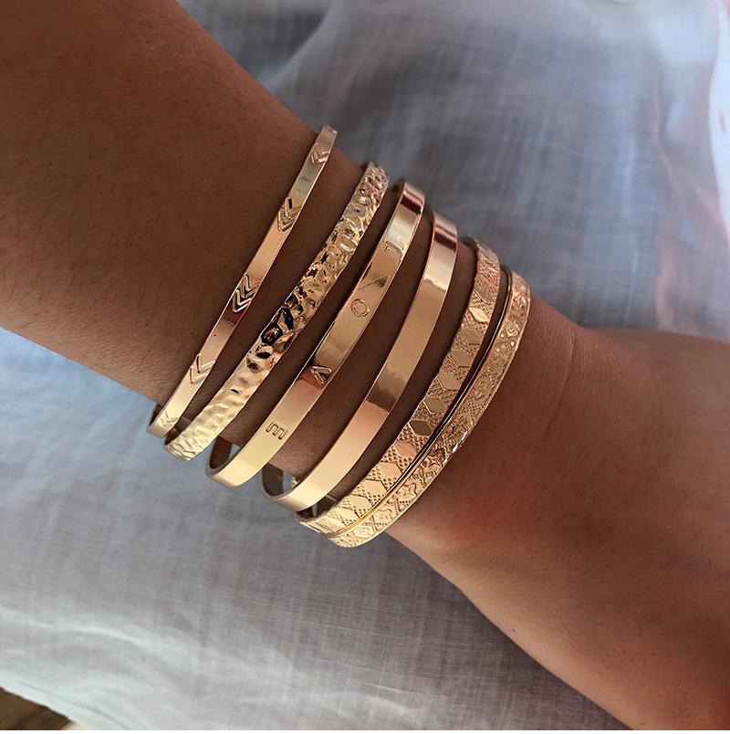 Classic Gold Color Multi Layer Alloy Double Bracelets For Men Women Letters L O V E Casual Personalized Bangle Jewelry
Classic Gold Color Multi Layer Alloy Double Bracelets For Men Women Letters L O V E Casual Personalized Bangle Jewelry