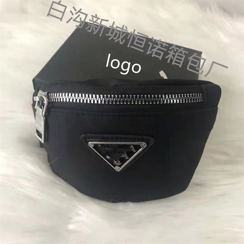 68% OFF 2021 spring new p family mini nylon triangle arm lovers wrist bag zero wallet O1HC
68% OFF 2021 spring new p family mini nylon triangle arm lovers wrist bag zero wallet O1HC