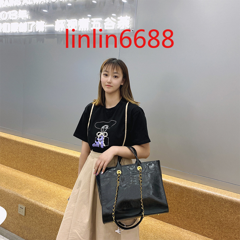 International brand with logo letter Fashion bag #8629 large capacity female new summer western style one-shoulder commuter texture retro trendy handbag wallets, Black with letter logo
International brand with logo letter Fashion bag #8629 large capacity female new summer western style one-shoulder commuter texture retro trendy handbag wallets, Black with letter logo