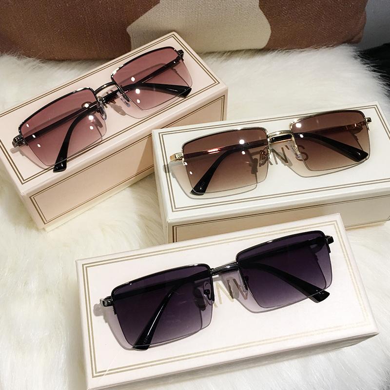 Sunglasses 2021 Men's Driving Special Classic Tea Color Trend Half-frame UV Protection Street Shooting Travel Men Women
Sunglasses 2021 Men's Driving Special Classic Tea Color Trend Half-frame UV Protection Street Shooting Travel Men Women