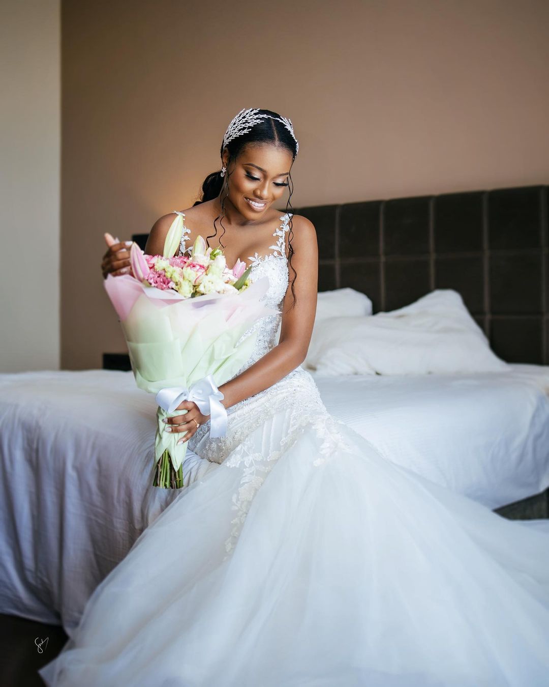 2022 Plus Size Arabic Aso Ebi Lace Beaded Vintage Wedding Dress Sheer Neck Sexy Mermaid Bridal Gowns Dresses ZJ606