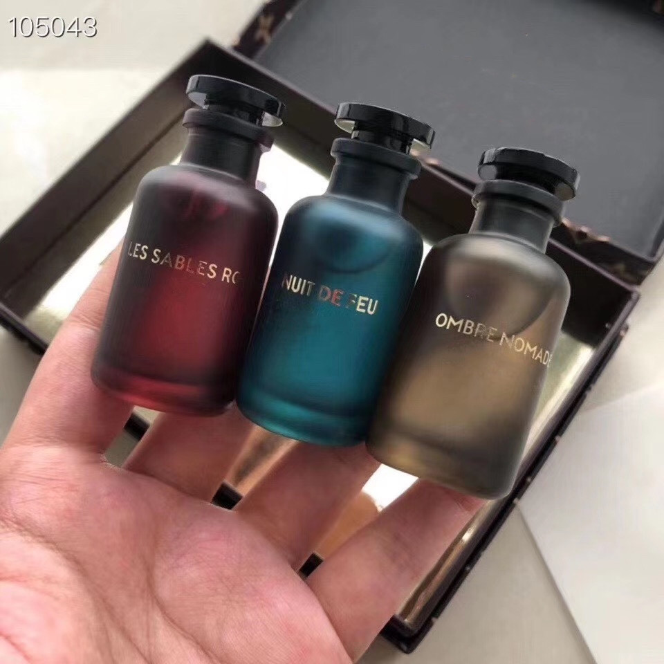 perfume kit 3*10ml women men parfum set LES SABLES ROSES OMBRE NOMADE Nuit De Feu spray lady fragrance
perfume kit 3*10ml women men parfum set LES SABLES ROSES OMBRE NOMADE Nuit De Feu spray lady fragrance