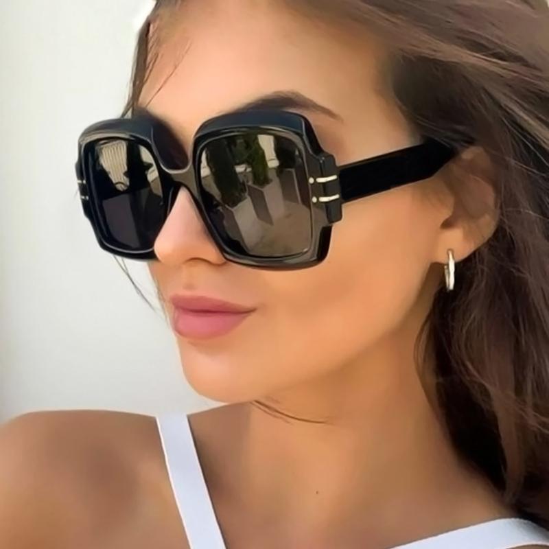 Sunglasses The 2021 Square Frame Designer Glasses Luxury Gradient Marine Lens Fashion Style Restoring Ancient Way
Sunglasses The 2021 Square Frame Designer Glasses Luxury Gradient Marine Lens Fashion Style Restoring Ancient Way