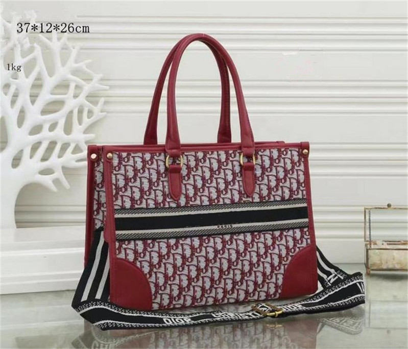 2022 women's cross body bags designer handbag with classic lettered diagonal crossover shoulder bag high quality women wallet Party, S8
2022 women's cross body bags designer handbag with classic lettered diagonal crossover shoulder bag high quality women wallet Party, S8