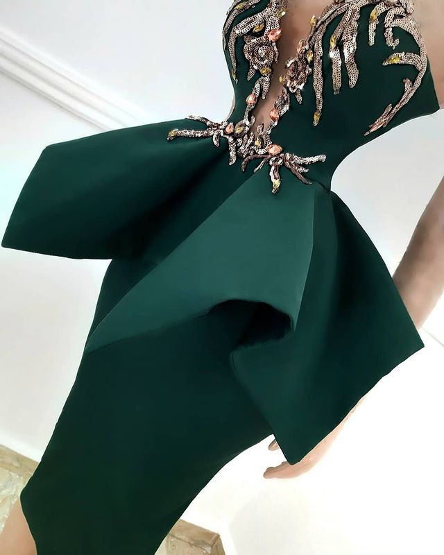 2021 Plus Size Arabic Aso Ebi Green Lace Crystals Prom Dresses Sheer Neck Knee Length Evening Formal Party Second Reception Gowns ZJ335