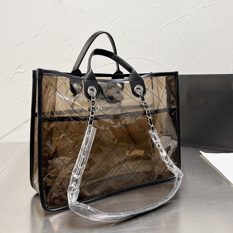 2022Ss Spring Summer Travel Jelly Beach Shopping Bags Transparent Quilted Deauville Clutch Chain Silver Hardware Crossbody Shoulder Handle Totes Handbags 39*30CM, Green
2022Ss Spring Summer Travel Jelly Beach Shopping Bags Transparent Quilted Deauville Clutch Chain Silver Hardware Crossbody Shoulder Handle Totes Handbags 39*30CM, Green