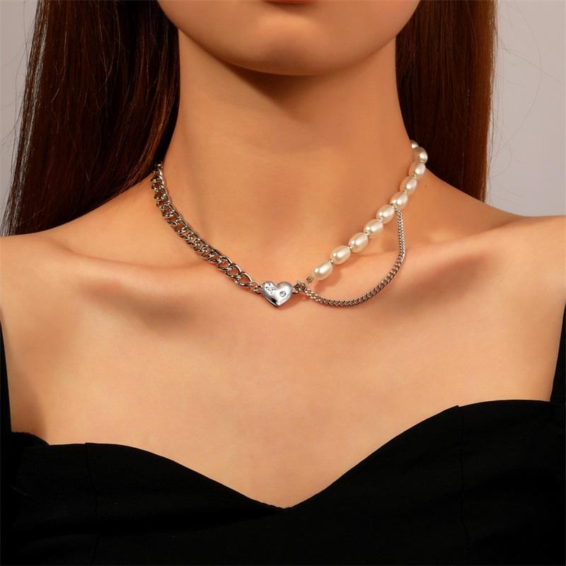 Pendant Necklaces 2021 Korean Oval Pearl Metal Silver Color Punk Necklace For Women Love Heart Clavicle Chain Collar Kpop Stitching
Pendant Necklaces 2021 Korean Oval Pearl Metal Silver Color Punk Necklace For Women Love Heart Clavicle Chain Collar Kpop Stitching