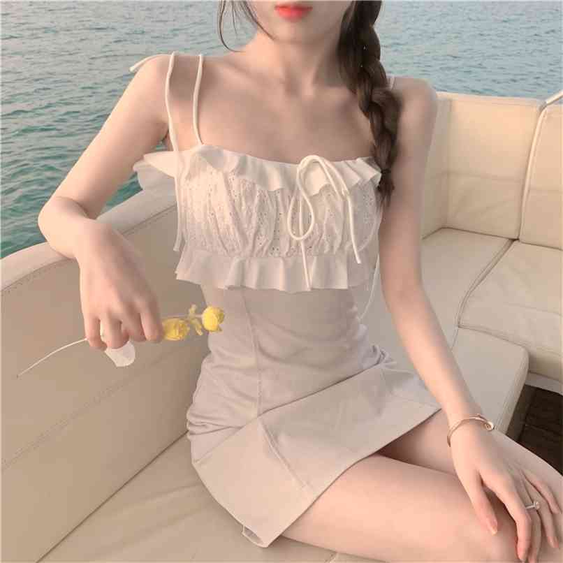 Sling sexy dress female lotus leaf hollow embroidery lace mini skirt summer and Korean fashion women' clothing 210520, Apricot
Sling sexy dress female lotus leaf hollow embroidery lace mini skirt summer and Korean fashion women' clothing 210520, Apricot