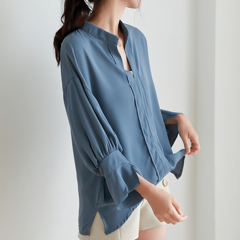 Spring Summer Women's Chiffon Blouse Sexy V-neck Korean Style Fashion Casual Elegant Female Shirts Wild Tops 210520
