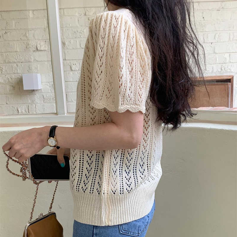 Korejpaa Girl T-Shirt Summer Korea Chic Retro Temperament V-Neck Micro-Transparent Crochet Hollow Puff Sleeve Knit Pullover 210526