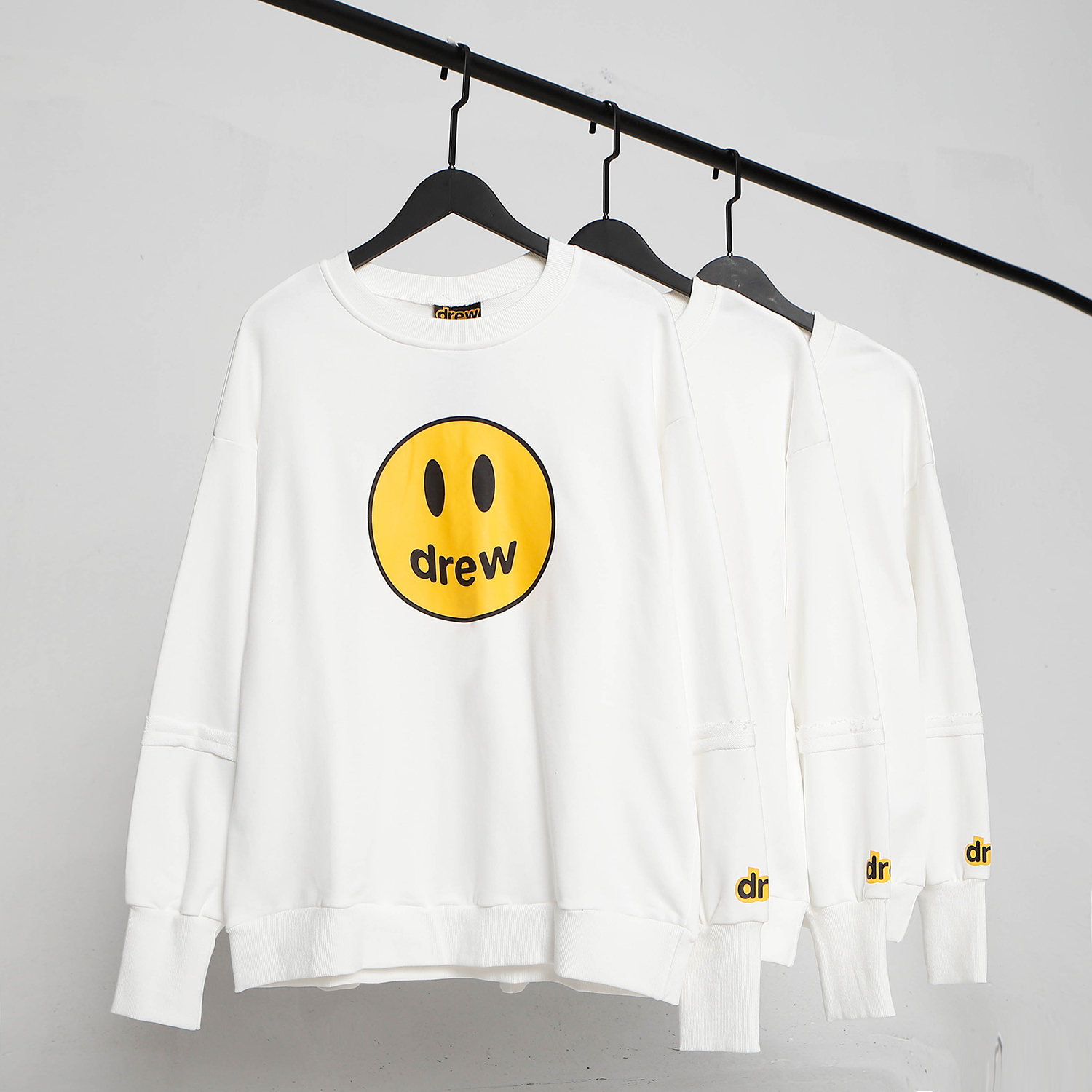 Drew house shirt women men tshirt hooides sweatshirts crewneck streetwear smile face pullover womens mens loose casual logn lseeve shirts tops base printing hip hop, I need other product
Drew house shirt women men tshirt hooides sweatshirts crewneck streetwear smile face pullover womens mens loose casual logn lseeve shirts tops base printing hip hop, I need other product