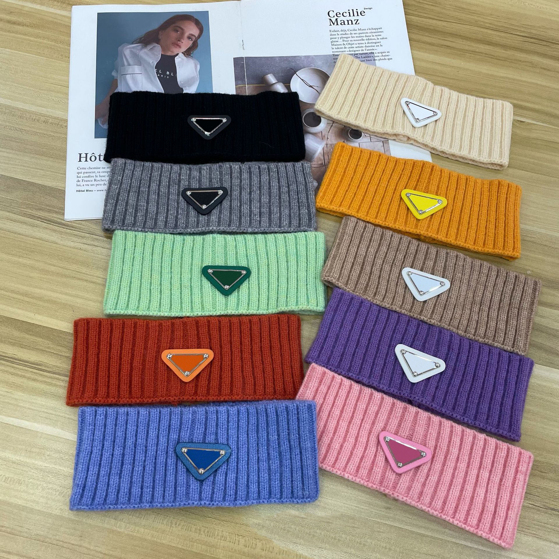 10Colors Fashion Women Letters Knitted Headband TriangleLogos Designer Winter Warm Knit Hair Band Outdoor Sports Turban Headwrap Wedding Accessories, Silver
10Colors Fashion Women Letters Knitted Headband TriangleLogos Designer Winter Warm Knit Hair Band Outdoor Sports Turban Headwrap Wedding Accessories, Silver
