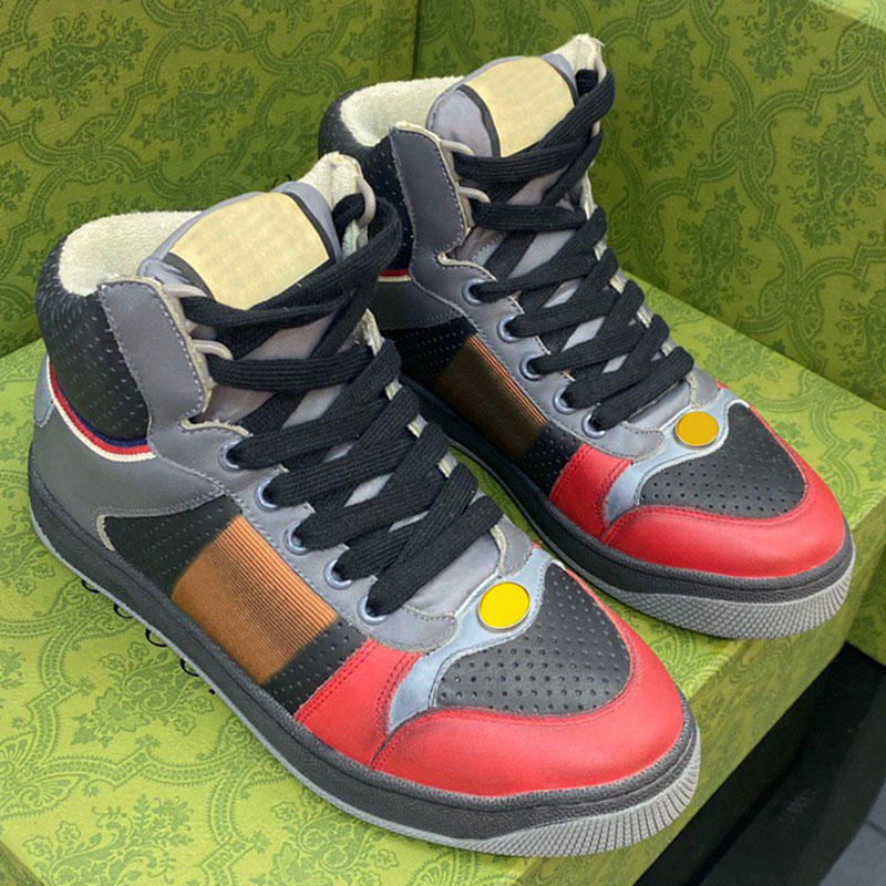 Mens and womens winter high-top shoes fashion classic couples flat bottom casual shopping red and green stripes letter uppers comfortable soles with small bees
Mens and womens winter high-top shoes fashion classic couples flat bottom casual shopping red and green stripes letter uppers comfortable soles with small bees