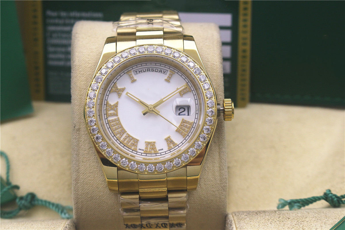 Mens Automatic Mechanical Movement Watch Big Diamond Bezel Full Stainless Steel Strap Men's Watches Red Dial Top Fashion Sports Men Wristwatches Watches
Mens Automatic Mechanical Movement Watch Big Diamond Bezel Full Stainless Steel Strap Men's Watches Red Dial Top Fashion Sports Men Wristwatches Watches
