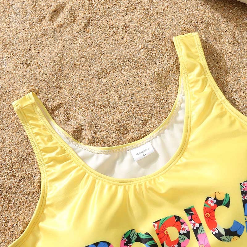 Family Matching Swimsuits Mother Daughter Swimwear Mom Dad and Me Boys Girls Father Son Swim Color letter Couples Beachwear 210417