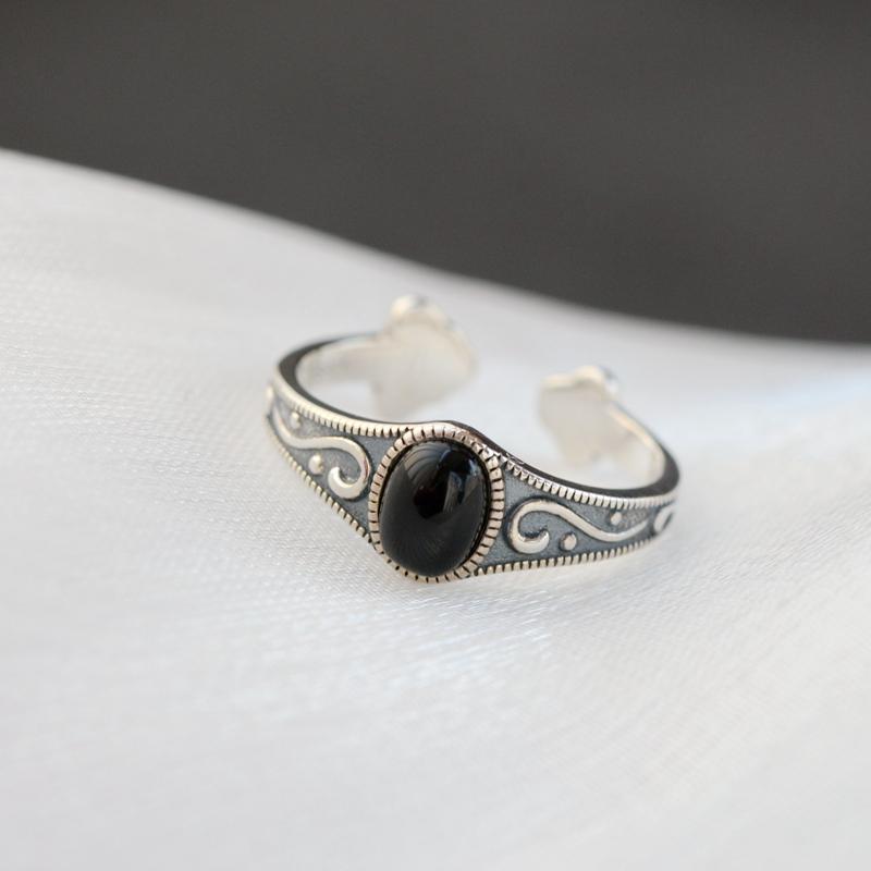 Cluster Rings Authentic 925 Sterling Silver Lady Retro Style Charm Ring Inlaid Natural Black Agate Resizable Opening Jewelry Gift, Golden;silver
Cluster Rings Authentic 925 Sterling Silver Lady Retro Style Charm Ring Inlaid Natural Black Agate Resizable Opening Jewelry Gift, Golden;silver