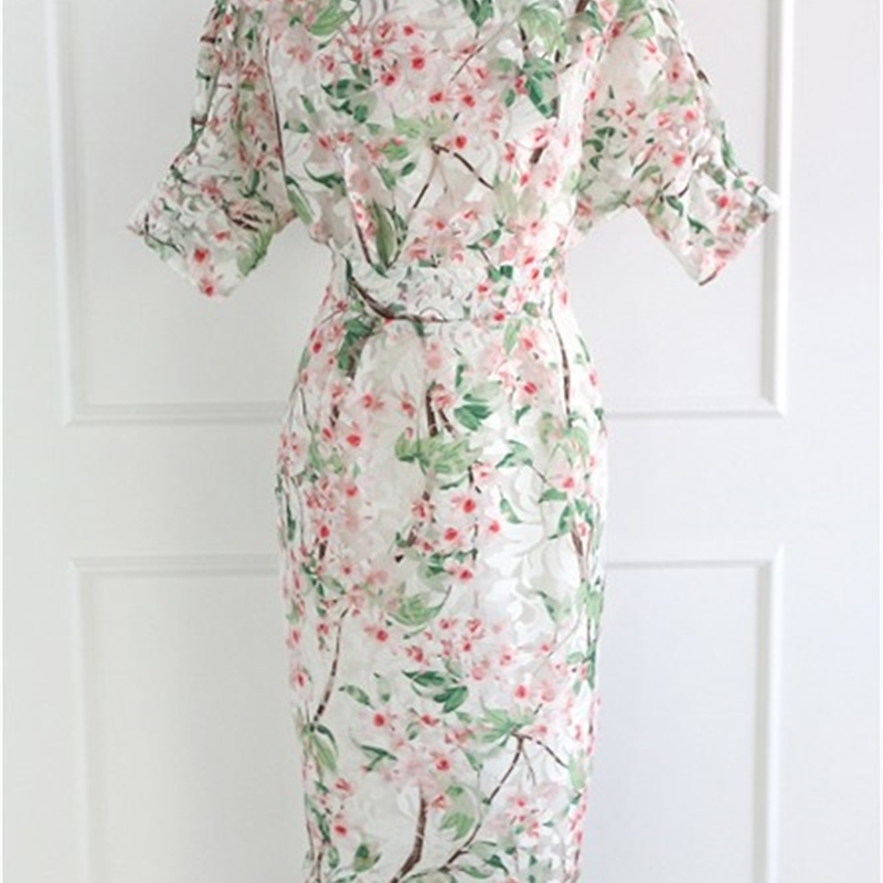 Arrival Fashion Bodycon Dress Women Elegant Office Lady Summer Sexy Lace Flowers Puff Sleeve Temperament pencil 210519