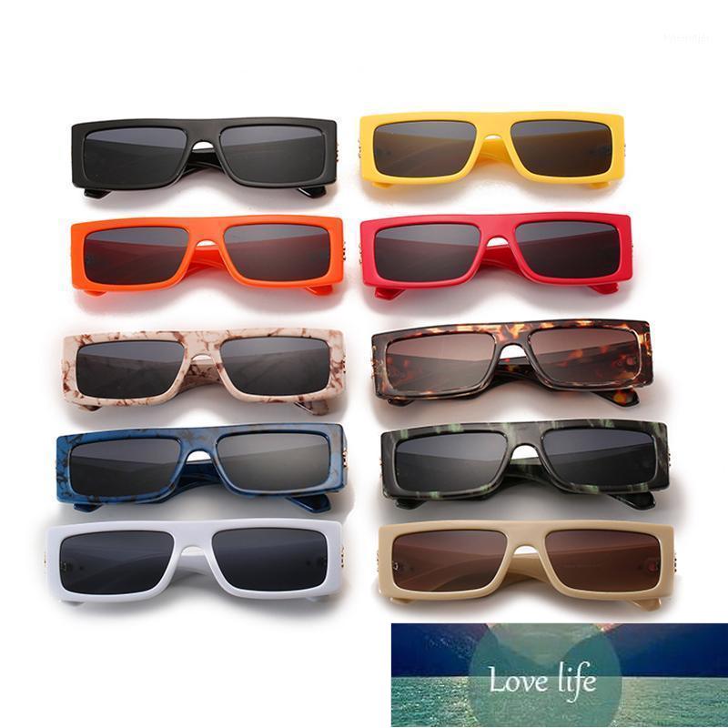 Fashionable Glasses Women Stripes Square Black Sunglasses Gray Lenses Vintage Luxury Designer Men Driving Eyeglasses1
Fashionable Glasses Women Stripes Square Black Sunglasses Gray Lenses Vintage Luxury Designer Men Driving Eyeglasses1