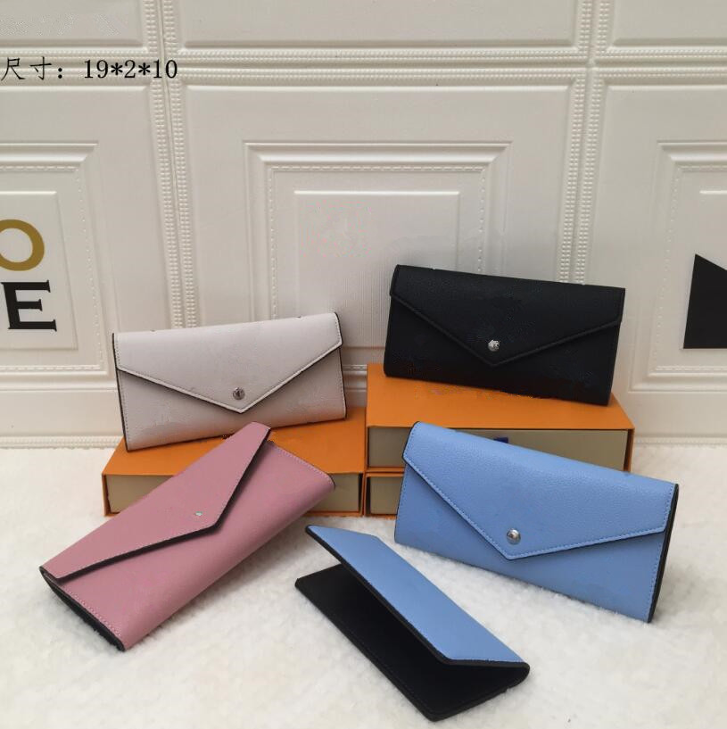 Top quality wholesale 4 colors Wallets famous brands fashion clasp designer men's wear women's leather wallet women long purse wit, Red;black
Top quality wholesale 4 colors Wallets famous brands fashion clasp designer men's wear women's leather wallet women long purse wit, Red;black