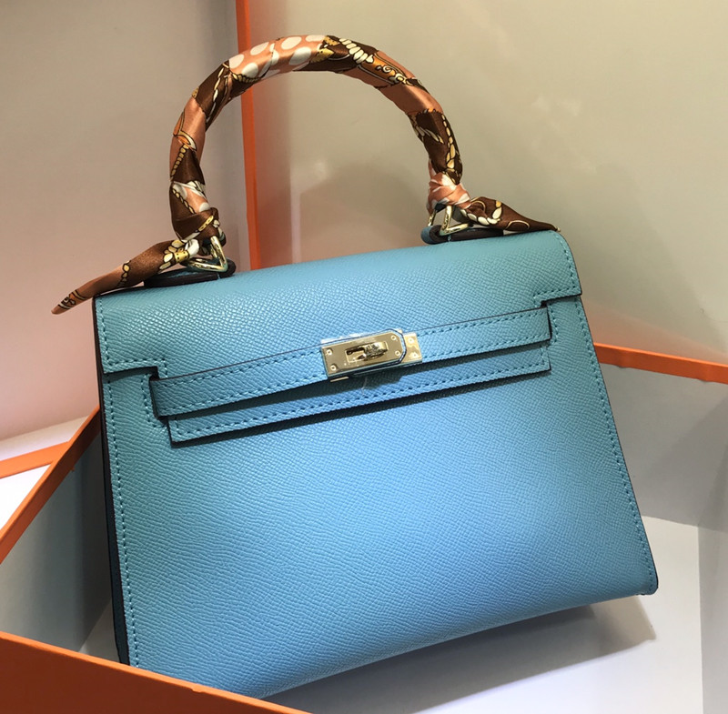 Oversize tote bags wholesale patent leather handbags imitation brand Classic Fashion Designer large Genuine shoulder bag 2021 cowhide purse
Oversize tote bags wholesale patent leather handbags imitation brand Classic Fashion Designer large Genuine shoulder bag 2021 cowhide purse
