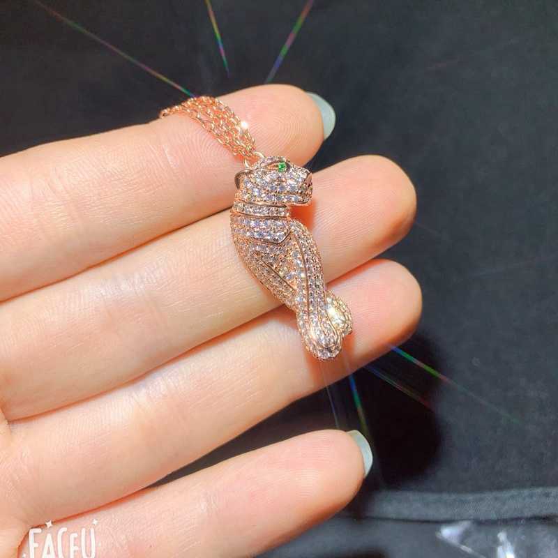 Trendy Elegant Leopard Cross Leg Charm Necklace Zircon Green Eyes Animal Panther Necklace Long Chain Women Brand Wedding Jewelry X0707 - view 7